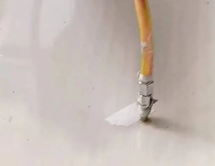 双牌瓷砖空鼓维修公司专业解答在瓷砖铺贴过程中，如果使用的砂料过粗（如全部使用了粗砂），可能会导致以下问题